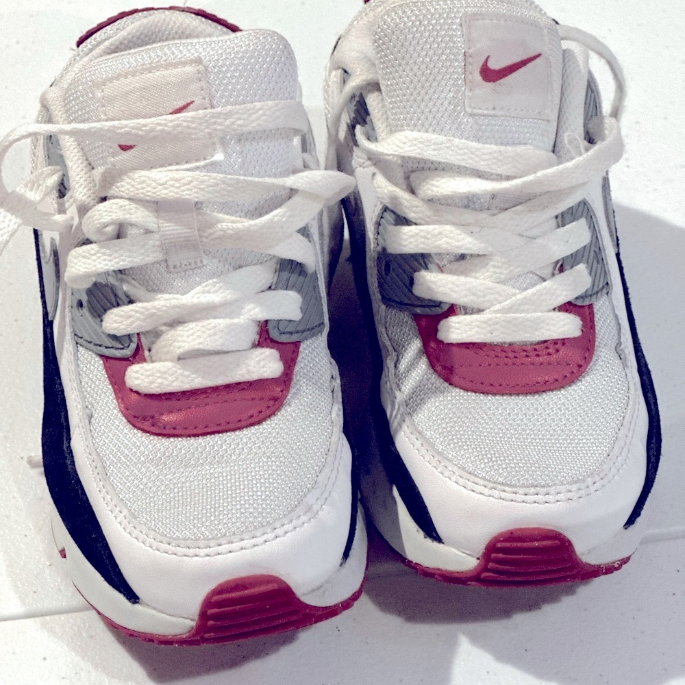 Air max 90’s Boys Size 1y